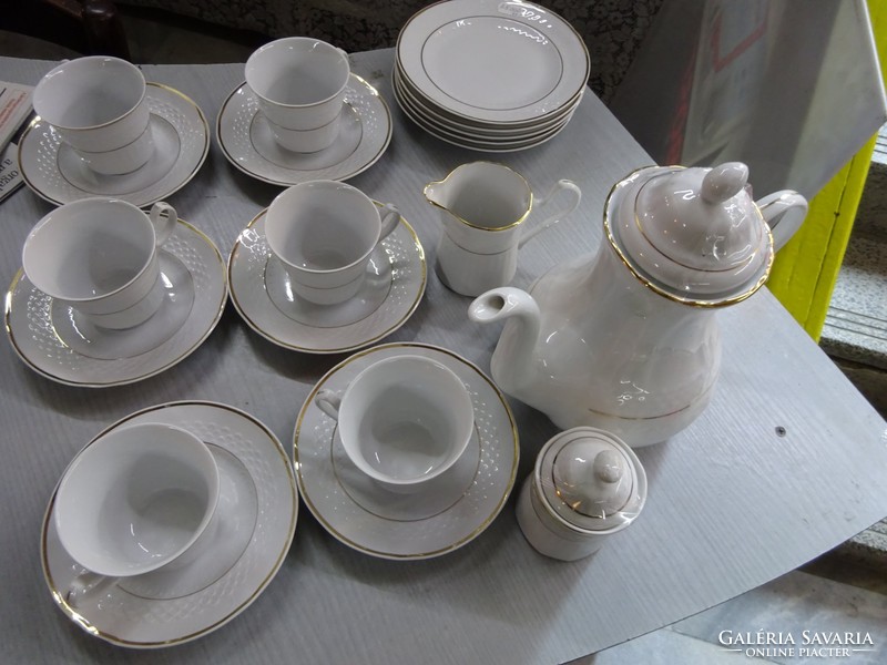 Apulum porcelán 20 db teáskészlet, arany díszítéssel. 6 személyes + 5 db süteményes tányér Vanneki!