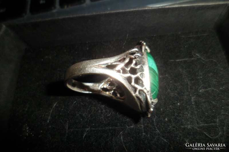Ezüst gyűrű / malachit