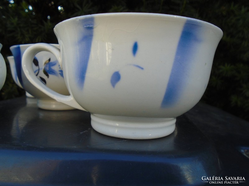 1950-ből 5db Teás gránit porcelán pohár.Plusz alátét tányérok !