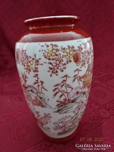 Japanese porcelain vase, height 12.5 cm. He has!
