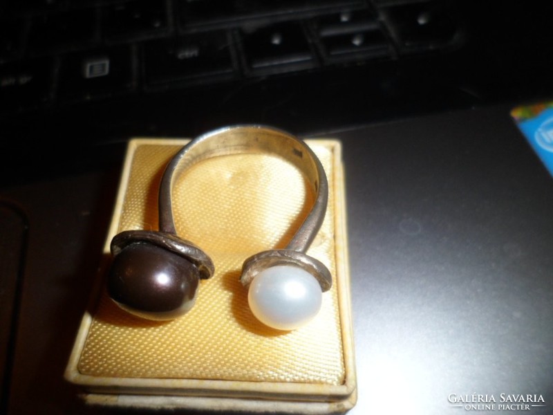 Silver ring / pearl