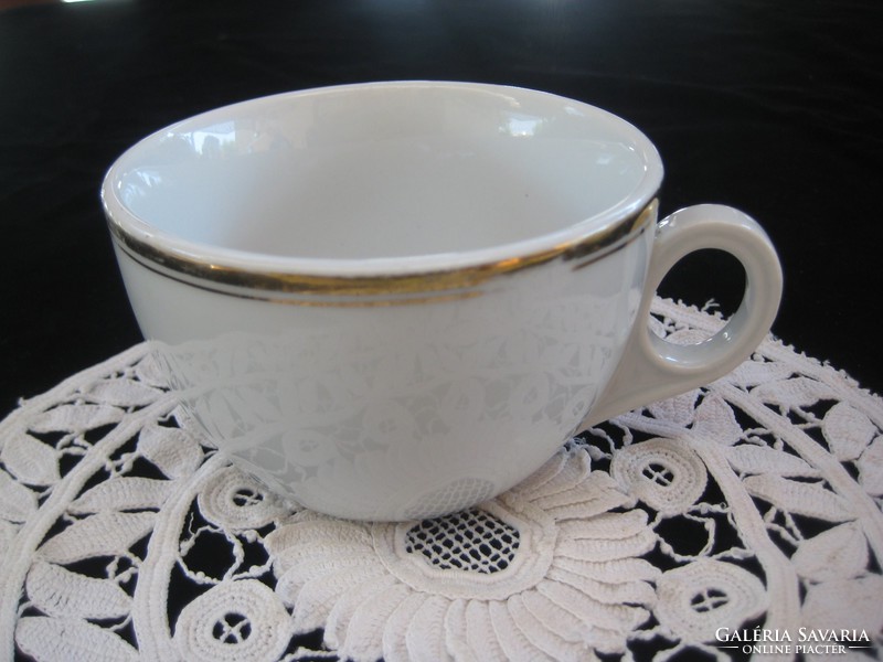 Zsolnay tea cup from the 50s, 9.5 x 5.8 cm, gold stripe, slightly worn