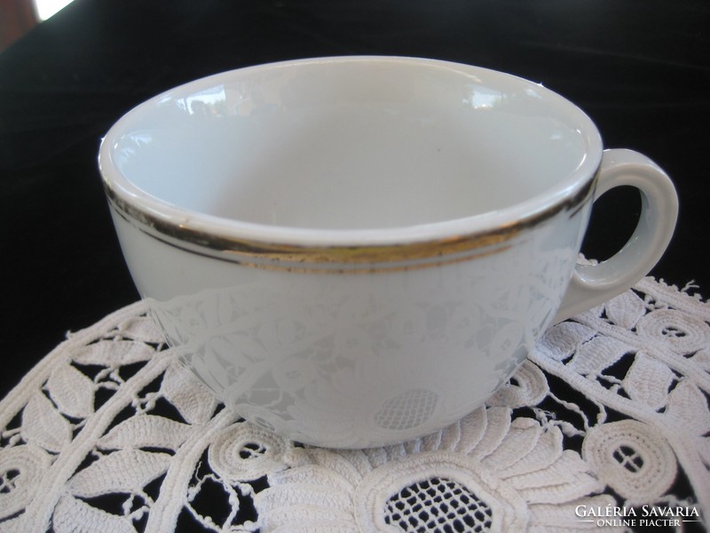 Zsolnay tea cup from the 50s, 9.5 x 5.8 cm, gold stripe, slightly worn