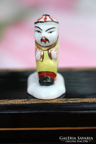 Herend mini Chinese figure