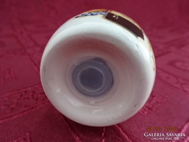 German porcelain salt shaker, never used. Its height is 7 cm. He has!