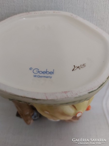 Hummel - Goebel porcelán figura, nagyobb méretű