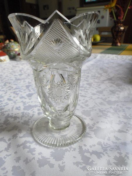 Base crystal vase