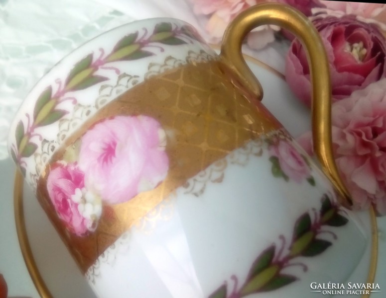 Aranyozott rózsás kávés csésze