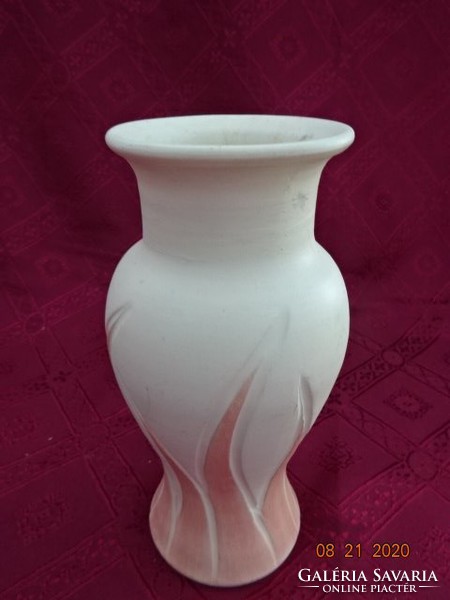 Hungarian ceramic vase, height 20 cm. He has!