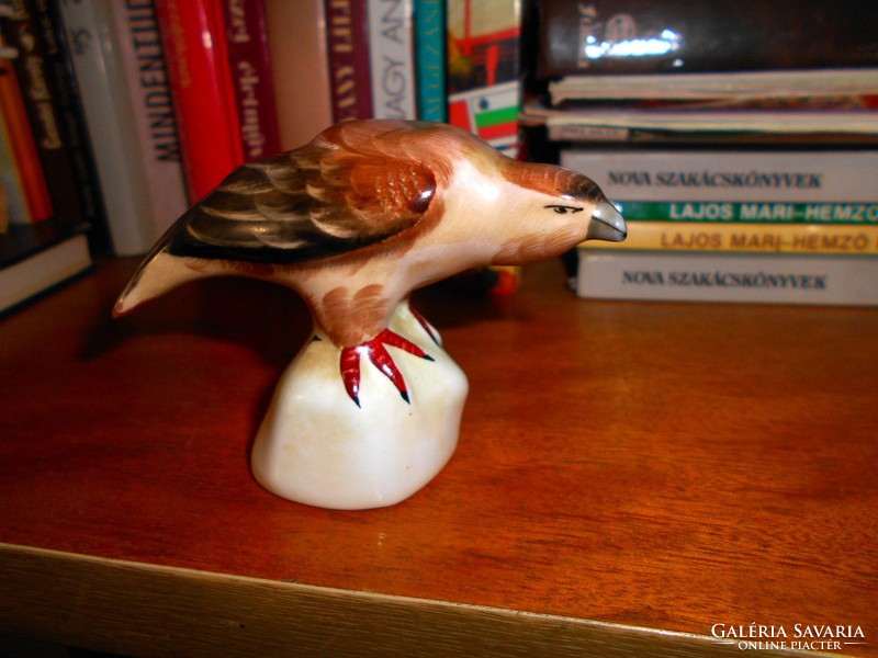 Aquincumi porcelán madár figura-kézi festéssel