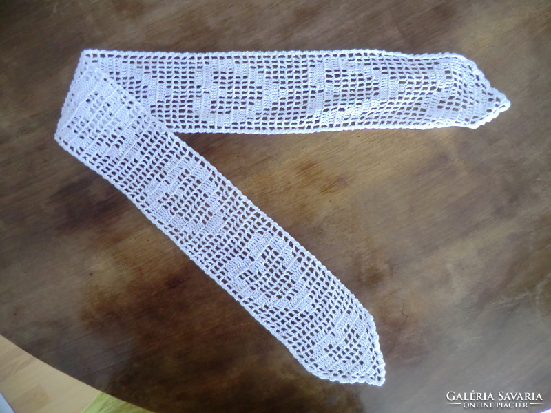 Crocheted lace with ribbon heart pattern 8x75 cm