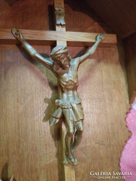 Fali fa házi oltár Jézussal