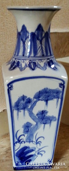 Dekoratív keleti váza