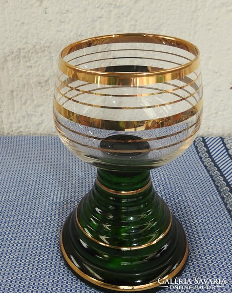 Gold striped cup with jukebox structure - musical glass