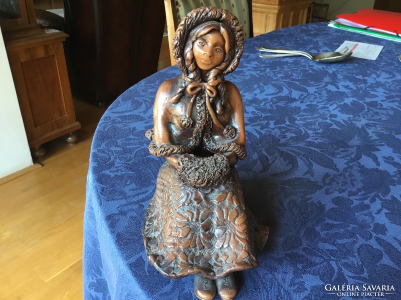 Ceramic statue, 21 cm, flawless, beautiful