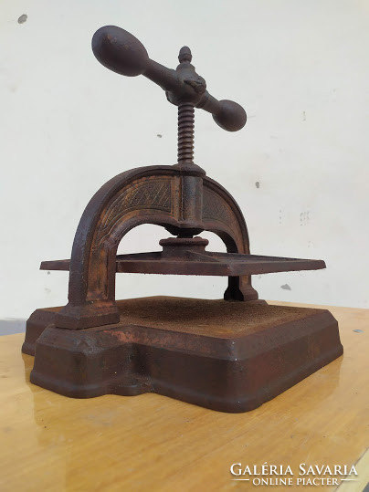Antique iron book press book press graphics print graphic tool 3466