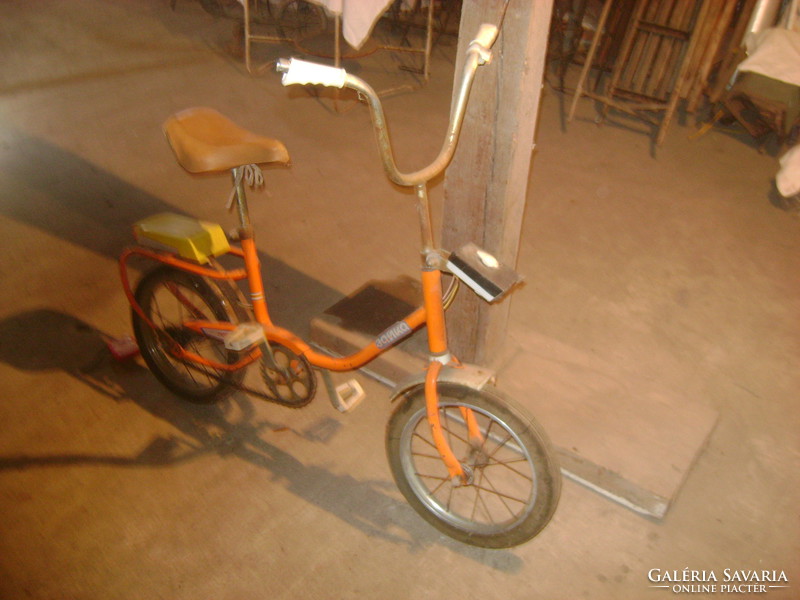 Retro children's bicycle, children's bicycle