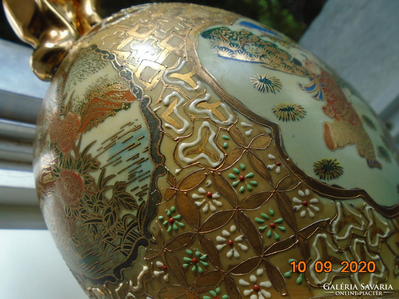 Aranybrokát és dombor színes zománc mintákkal,figurális kínai váza érdekes lépcsőzetes peremmel