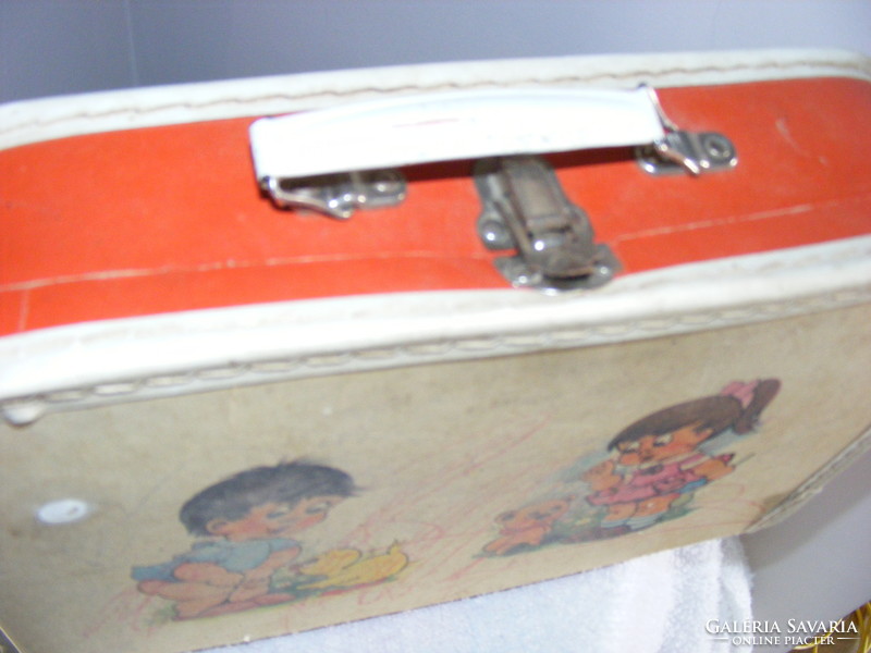 1970-es évekből Antik gyermek papír uzsonnás vagy játék táska, bőrönd