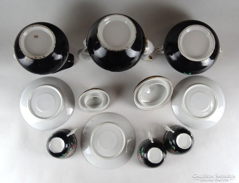 1C318 Antik három személyes fekete színű virágdíszes porcelán teáskészlet