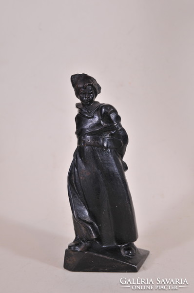 Golovnitsky-Alexandrov: Bronz figura, Orlyonok