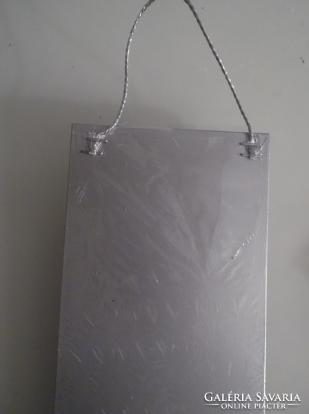 AJTÓ - ÚJ - FA  -  20 x 10 cm  - FÜGGESZTHETŐ - EZÜST  - BONTATLAN