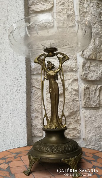 Szecessziós szobros kínáló, asztalközép réz bronz! Ünnepi luxus kínáló üveges a századfordulórol! 