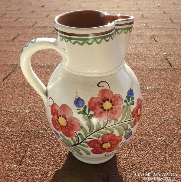 Stoob ceramic jug with flower pattern