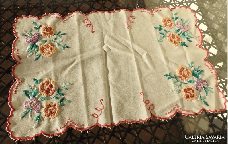 Hand-embroidered small tablecloth 51 cm * 32 cm
