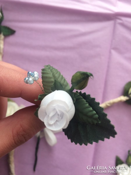 Vintage esküvői fehér rózsás zakódísz, öltönydísz