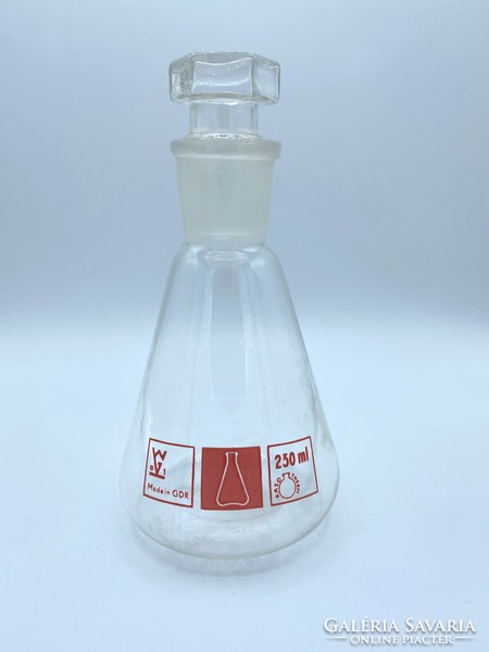 Pharmacy, laboratory bottle 250ml