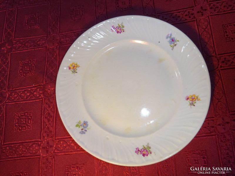 Kőbánya porcelain, cake plate with flower pattern, diameter 19 cm. He has!