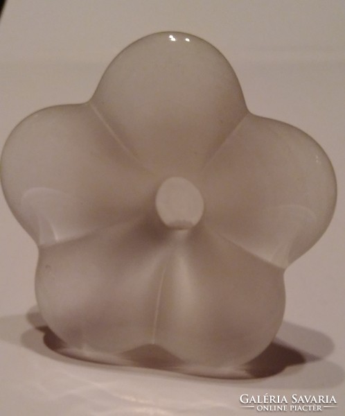 Kreatív célra is alkalmas tömör üveg virág alakú dísz, levélnehezék, esetleg gyertyatartó 284 gramm