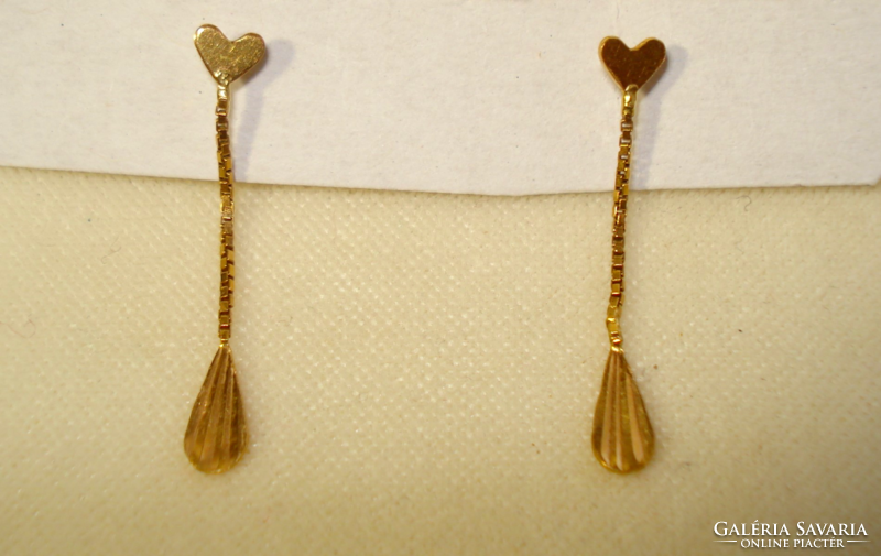 Pair of gold heart pendant earrings (18k)