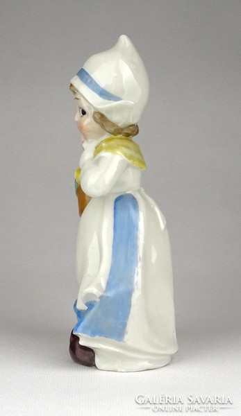 1C619 Szégyenlős flamand kislány tulipánnal porcelán figura 15 cm