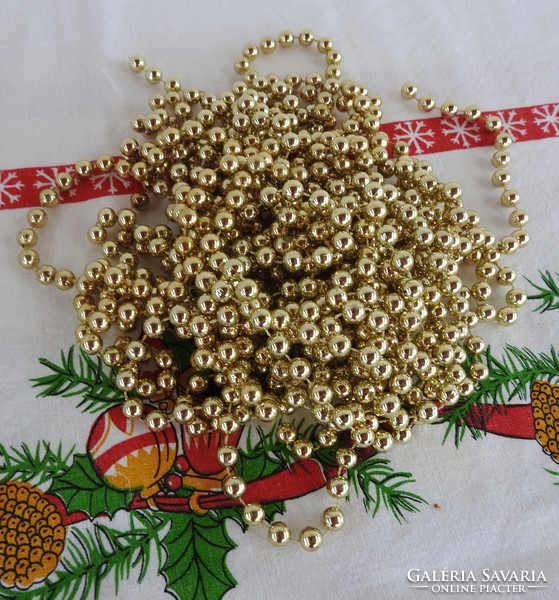 Christmas decoration: gold pearl strings in one _ from the Christmas tree decoration collection