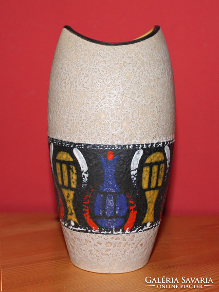 Ceramic retro with figural decoration
