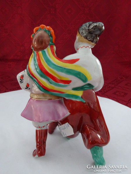 Litván népviseletű  porcelán, népi táncos pár, magassága 12,5 cm.( szovjet) Vanneki!