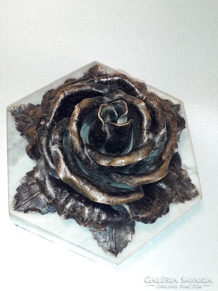 Take it take it price!!! Bronze rose on a marble base leaf weight table decoration?