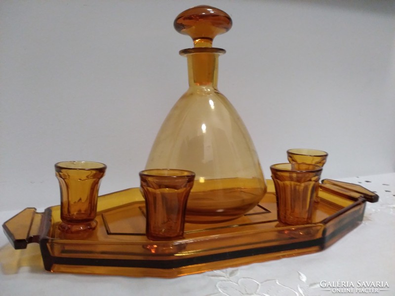 Set of amber-colored peeled glass