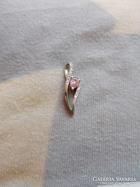 Ezüst medál pink, rózsaszínű kővel és cirkonokkal díszítve 925 