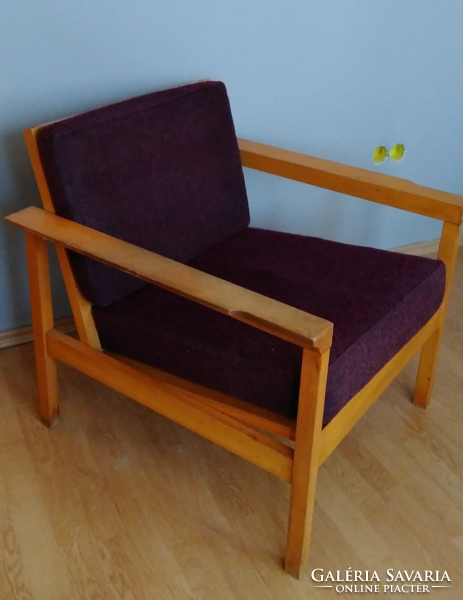Skandináv design, retro , mid century padlizsán színű  karfás fotel , szék