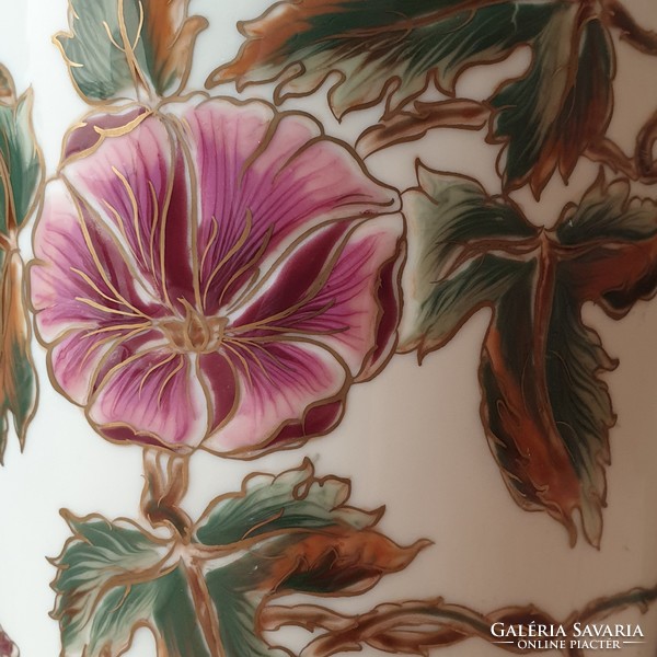 Zsolnay Váza  Pillangós( Dúsan festett )