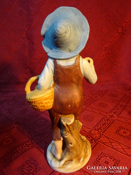 Porcelán figura, halász fiú haza tart, magassága 19 cm. Vanneki!