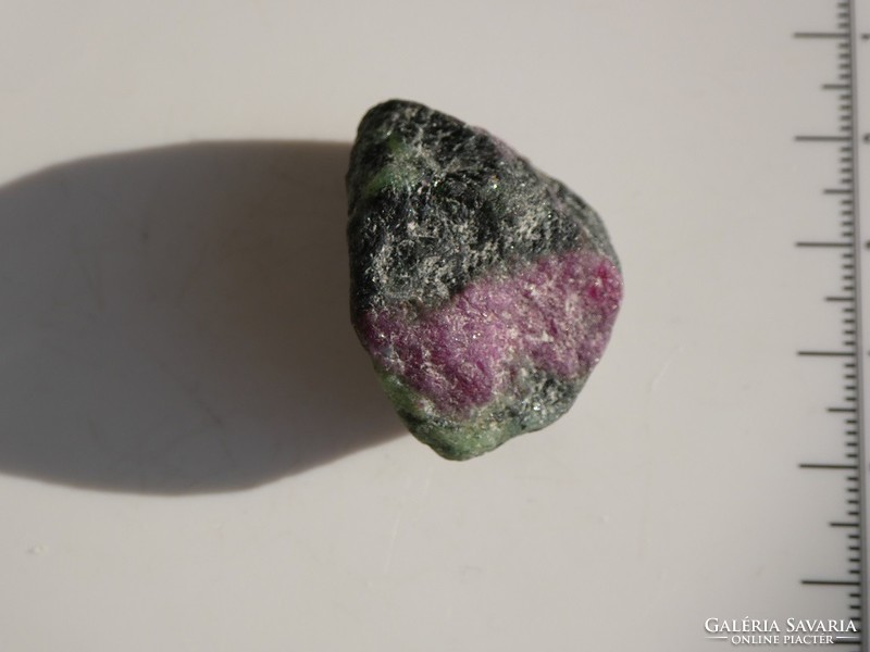 Piece of natural aniolite (ruby-zoisite-amphibole / ruby-zeolite), crude mineral. 22 Grams