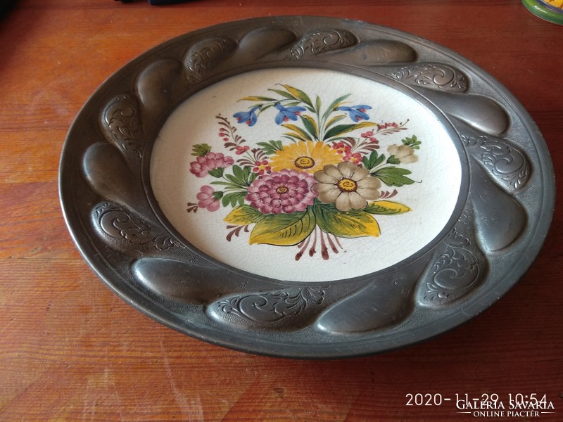 BASSANO kerámia tányér ón keretben