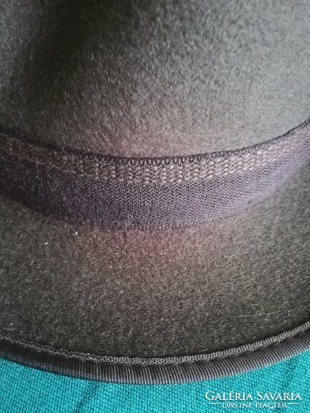 Totter gyapjú kalap
