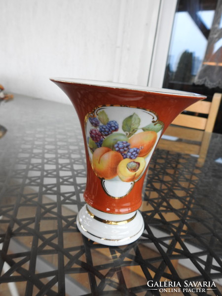 Antik gyümölcsmintás porcelán váza