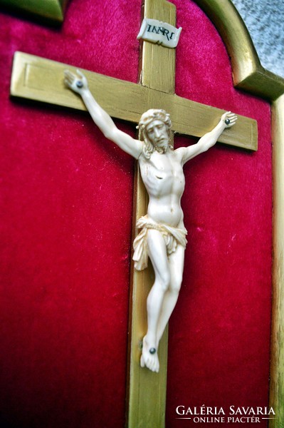 54. Antique bone of Jesus Christ (11 cm), corpus, crucifix, cross in 29 cm baroque frame