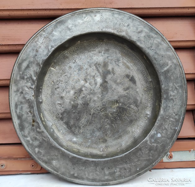 Tin bowl, decorative plate from antiquity from the time of the War of Independence from 1848, marked the beginning of the 1800s!